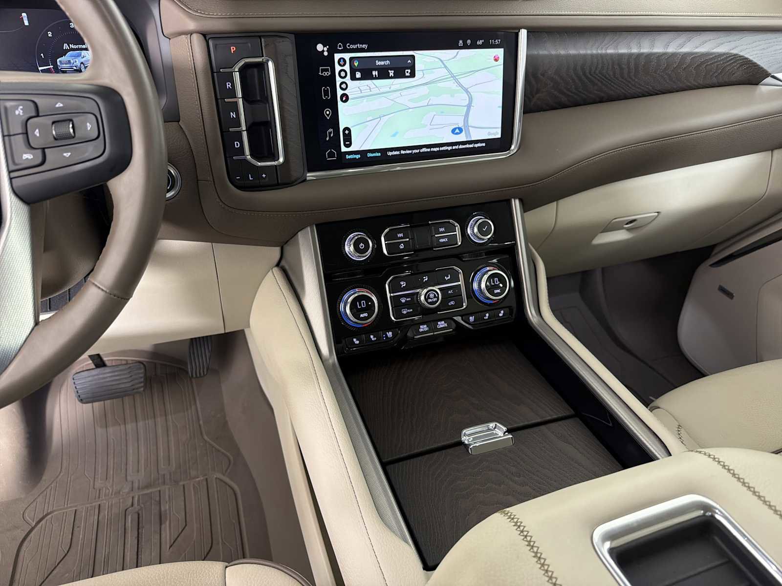 Used 2023 GMC Yukon XL Denali AWD/4WD image 31