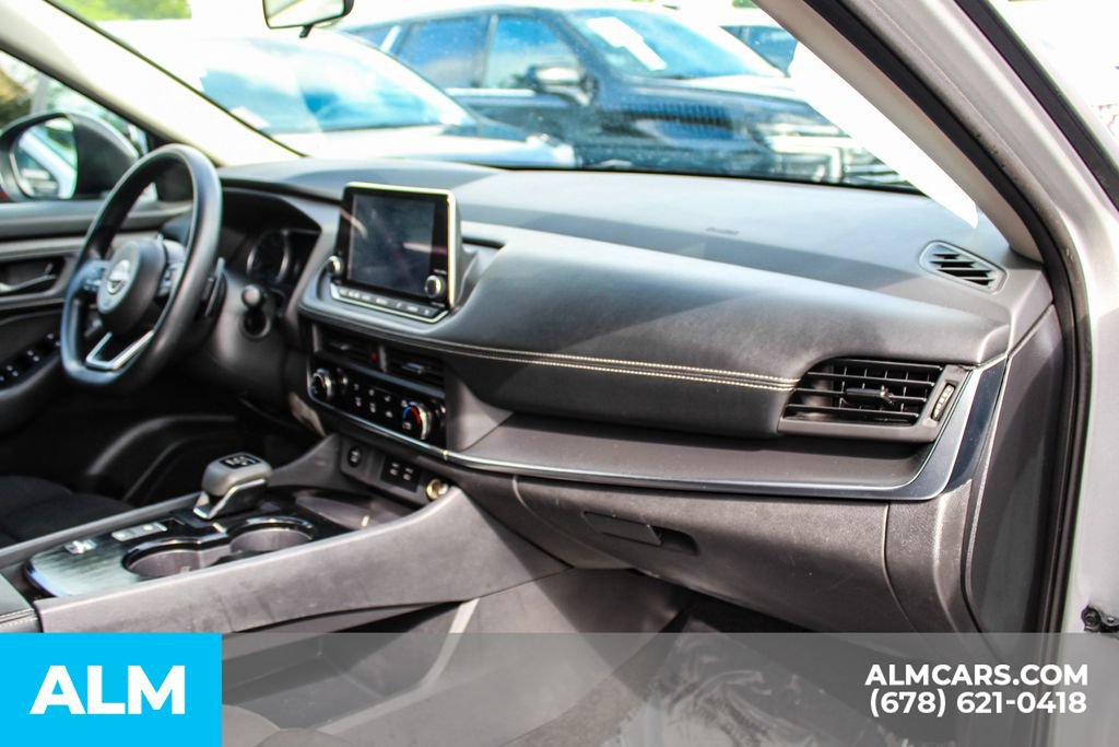 Used 2024 Nissan Rogue S FWD image 23