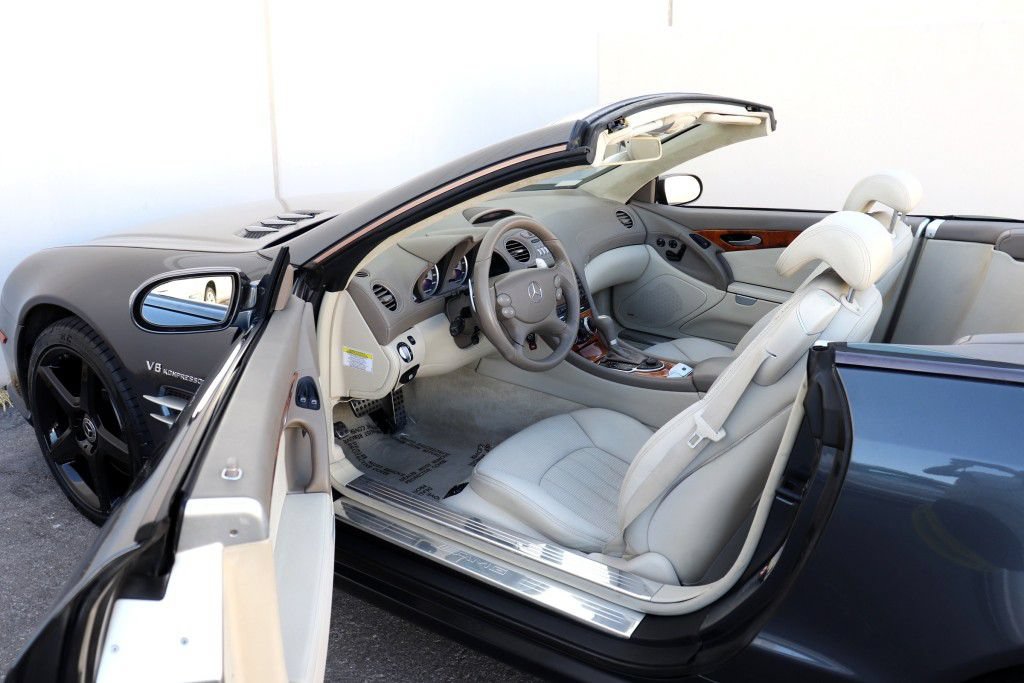 Used 2008 Mercedes-Benz SL 55 AMG image 2