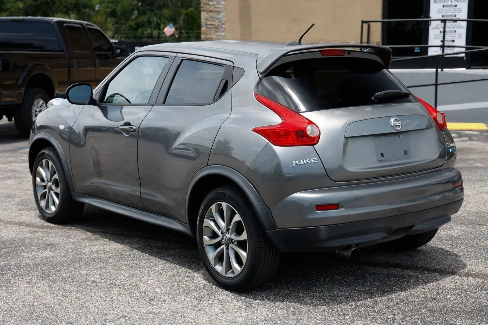 Used 2013 Nissan Juke SL w/ Sport Pkg AWD/4WD image 4
