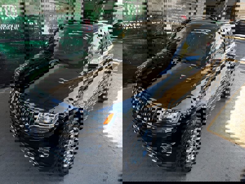 Used 2015 Jeep Grand Cherokee Limited image 2