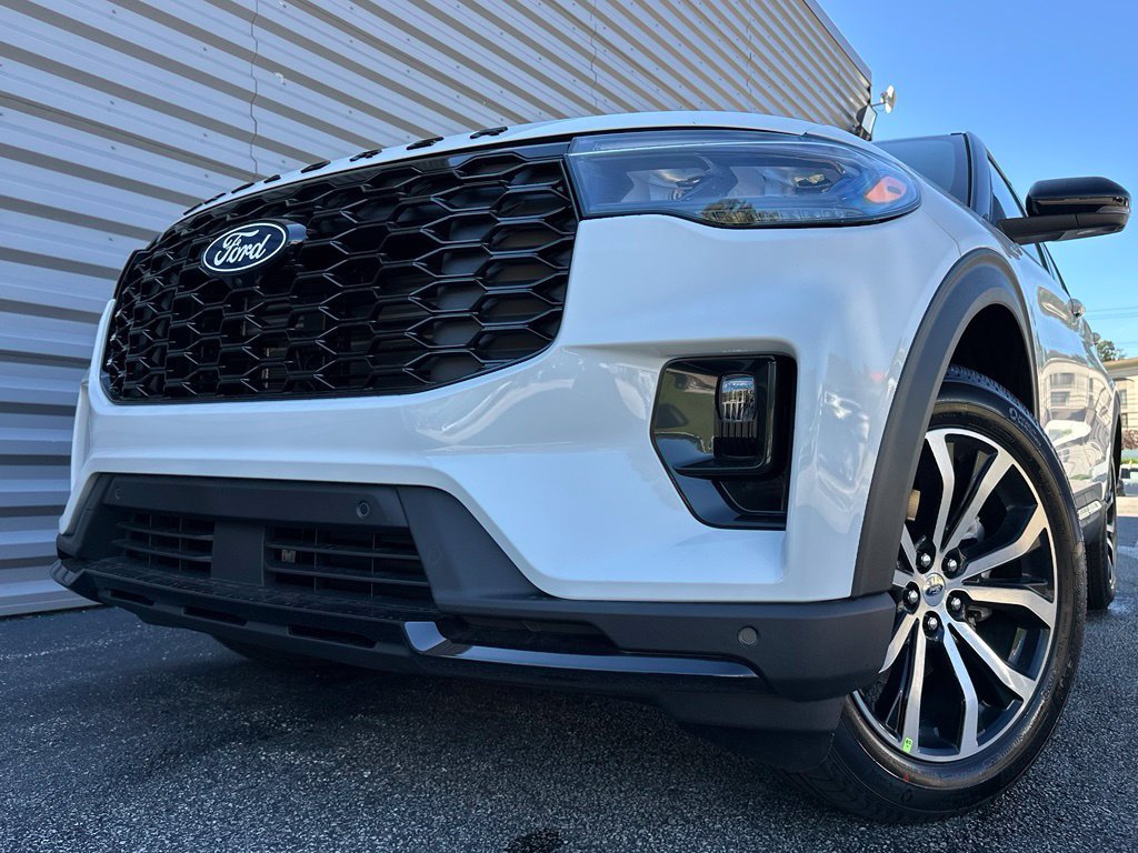 New 2027 Ford Explorer ST-Line AWD/4WD image 31