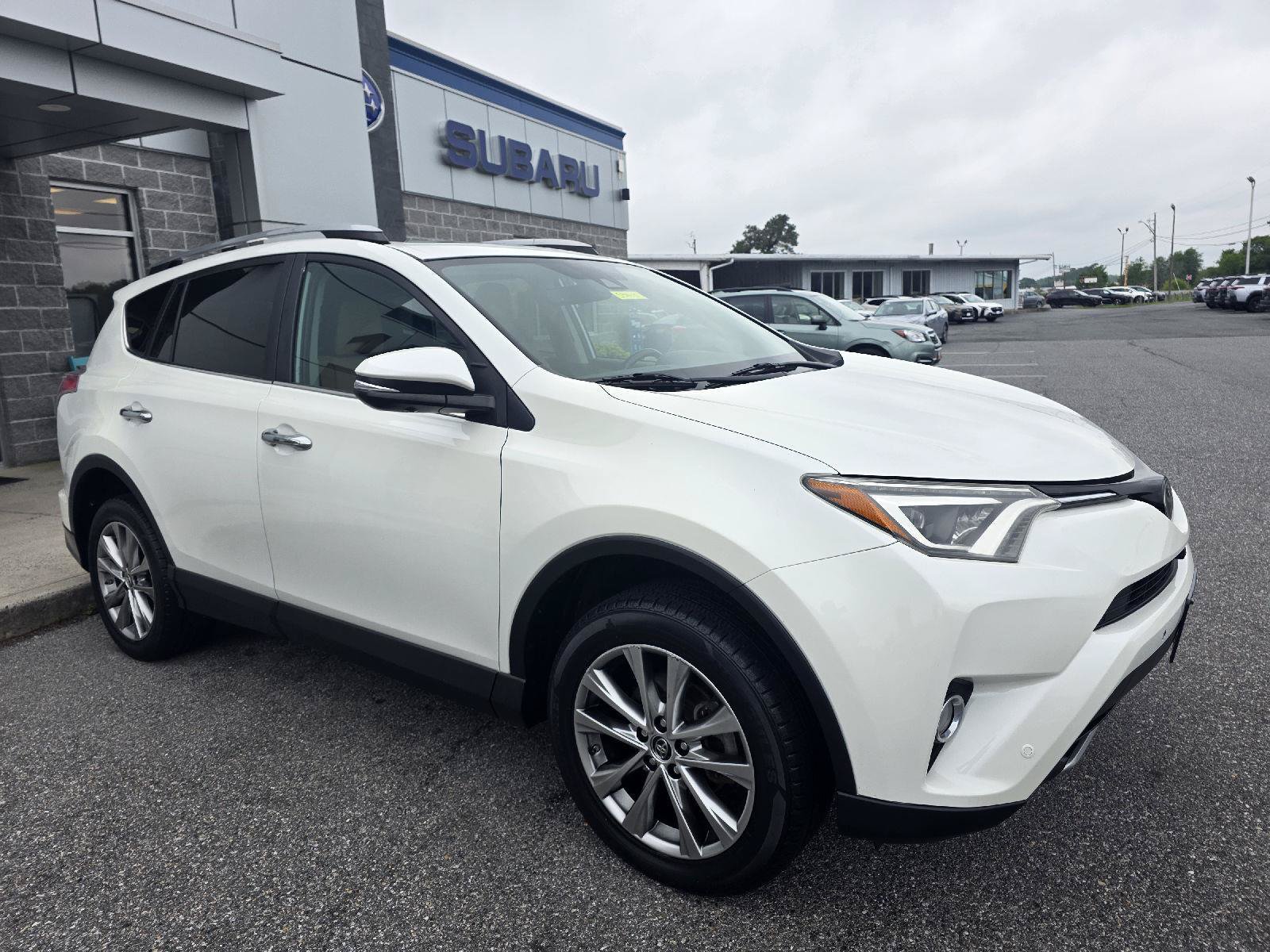 Used 2017 Toyota RAV4 Limited w/ Advanced Technology Package AWD/4WD image 3