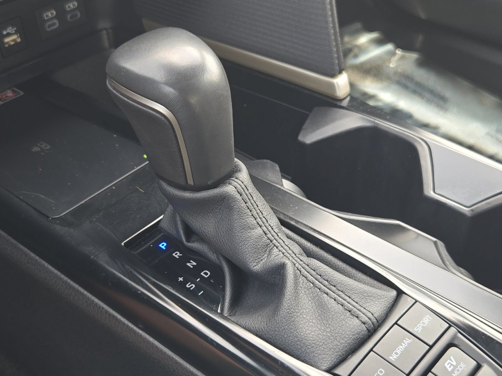 Certified 2025 Toyota Camry SE w/ Convenience Package FWD image 18