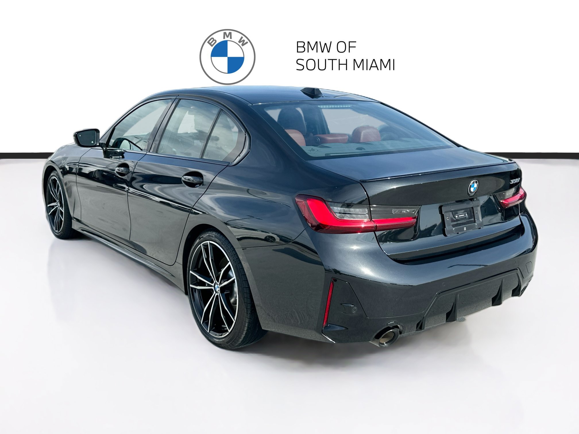 Used 2024 BMW 330i Sedan w/ M Sport Package RWD image 5