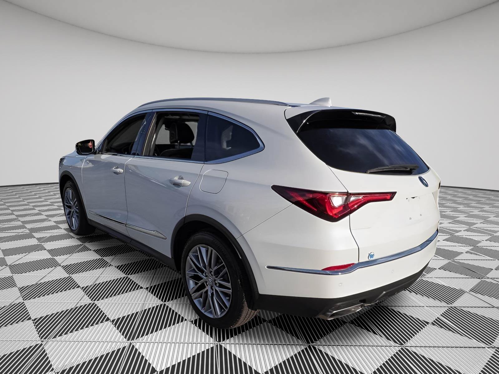 Used 2023 Acura MDX SH-AWD w/ Advance Package image 5