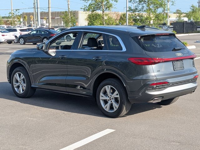 Used 2025 Audi Q5 Premium w/ Convenience Package image 7