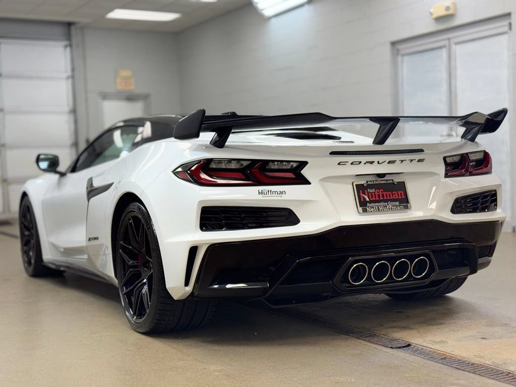 New 2026 Chevrolet Corvette Z06 w/ Stealth Interior Trim Package RWD image 7