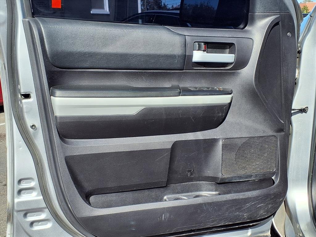 Used 2020 Toyota Tundra SR5 w/ SR5 Upgrade Package image 25