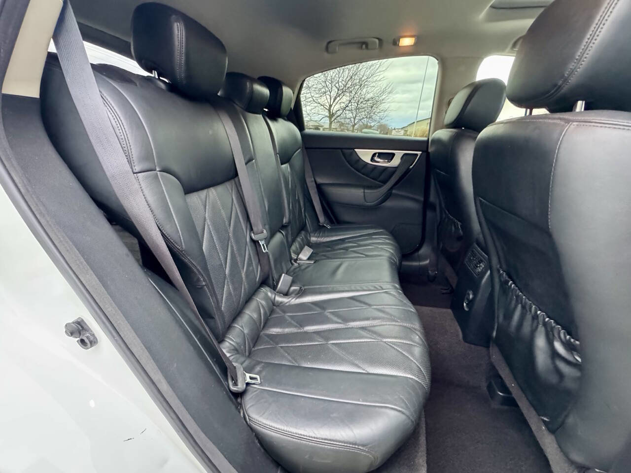 Used 2010 INFINITI FX35 AWD w/ Navigation Pkg image 20