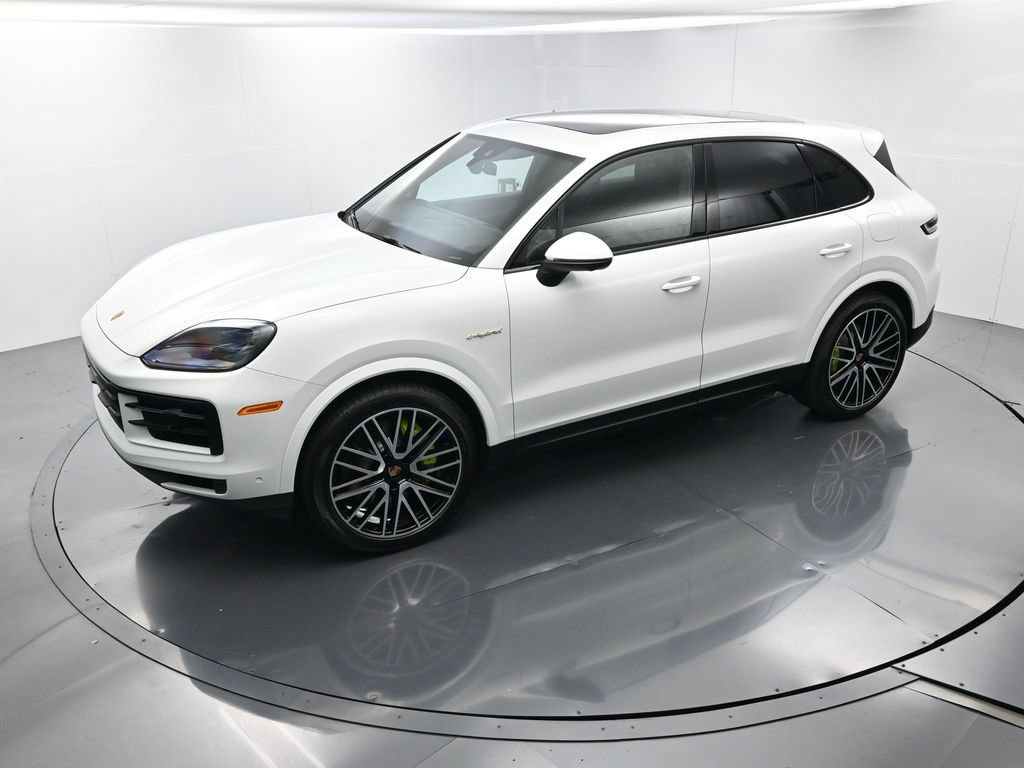 Certified 2026 Porsche Cayenne E-Hybrid AWD/4WD image 30