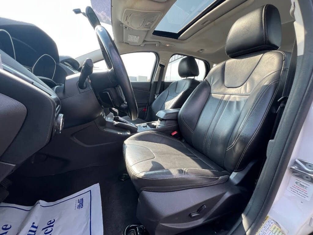 Used 2014 Ford Focus Titanium image 24