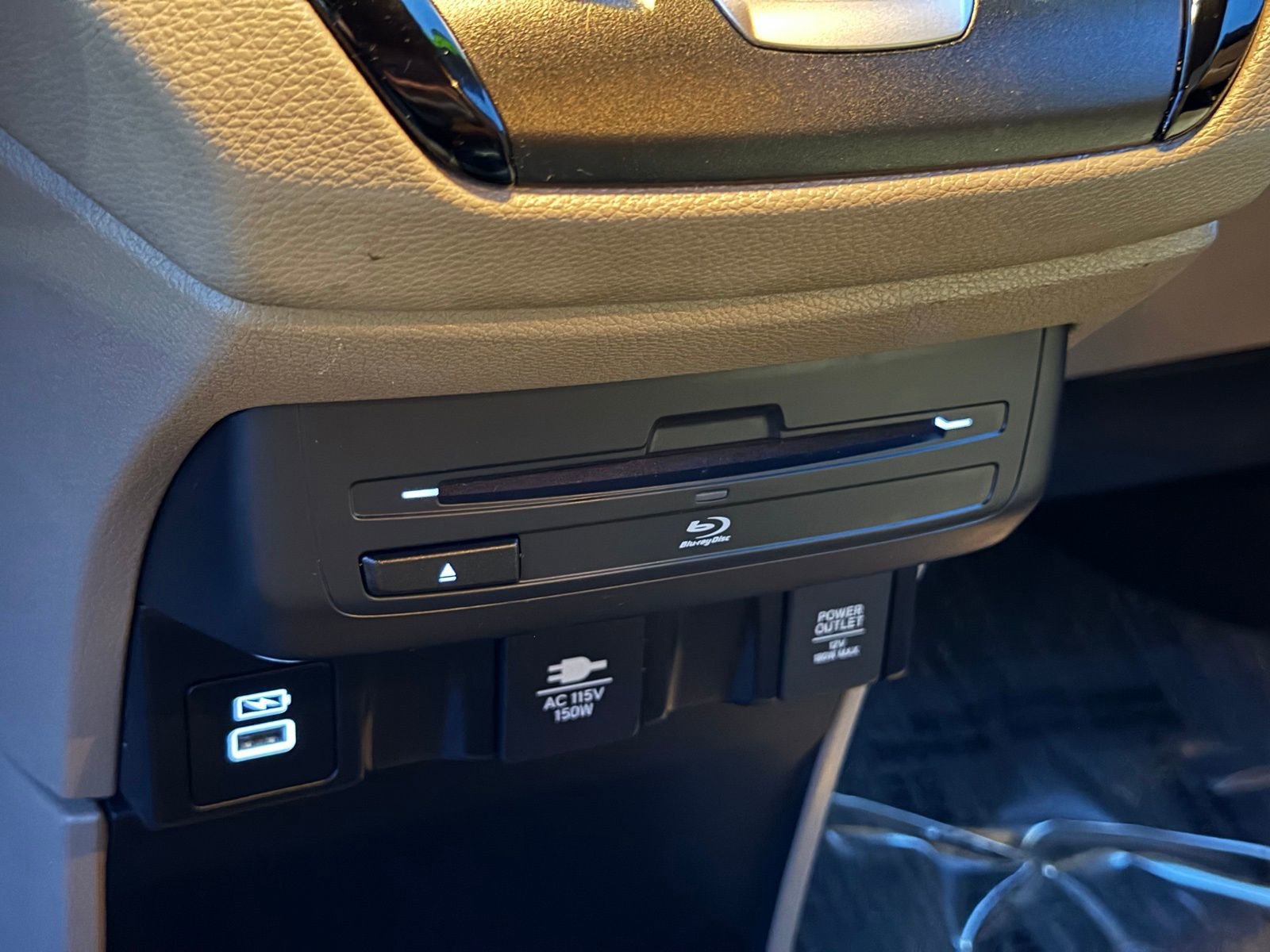 Used 2023 Honda Odyssey Touring image 25