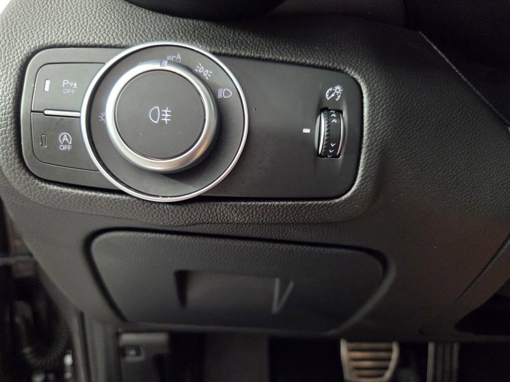 Used 2024 Alfa Romeo Giulia Veloce image 21