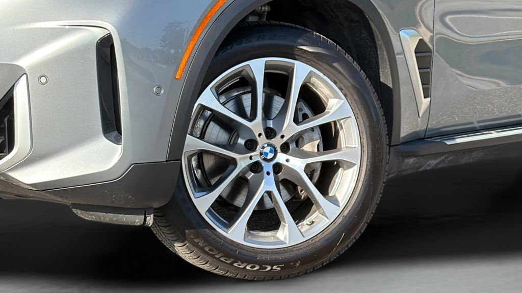 Certified 2026 BMW X5 sDrive40i image 6