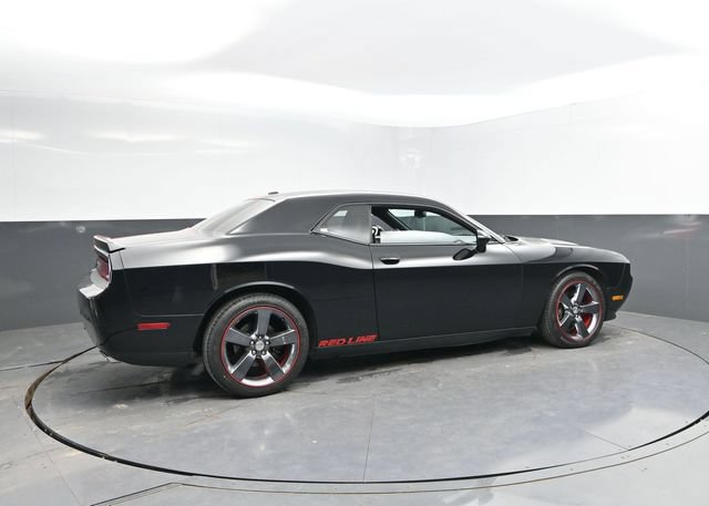 Used 2013 Dodge Challenger SXT RWD image 2