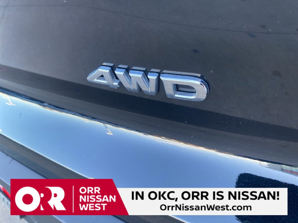 Used 2024 Nissan Pathfinder S image 10