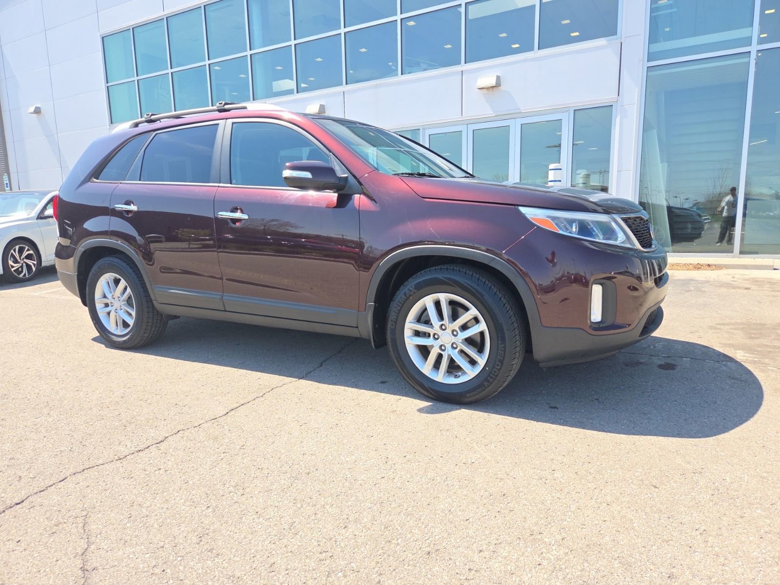 Used 2014 Kia Sorento LX image 2