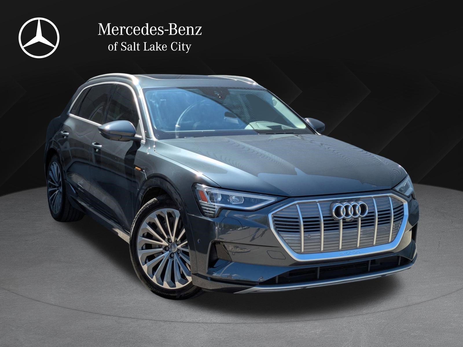 Used 2019 Audi e-tron Prestige AWD/4WD image 1