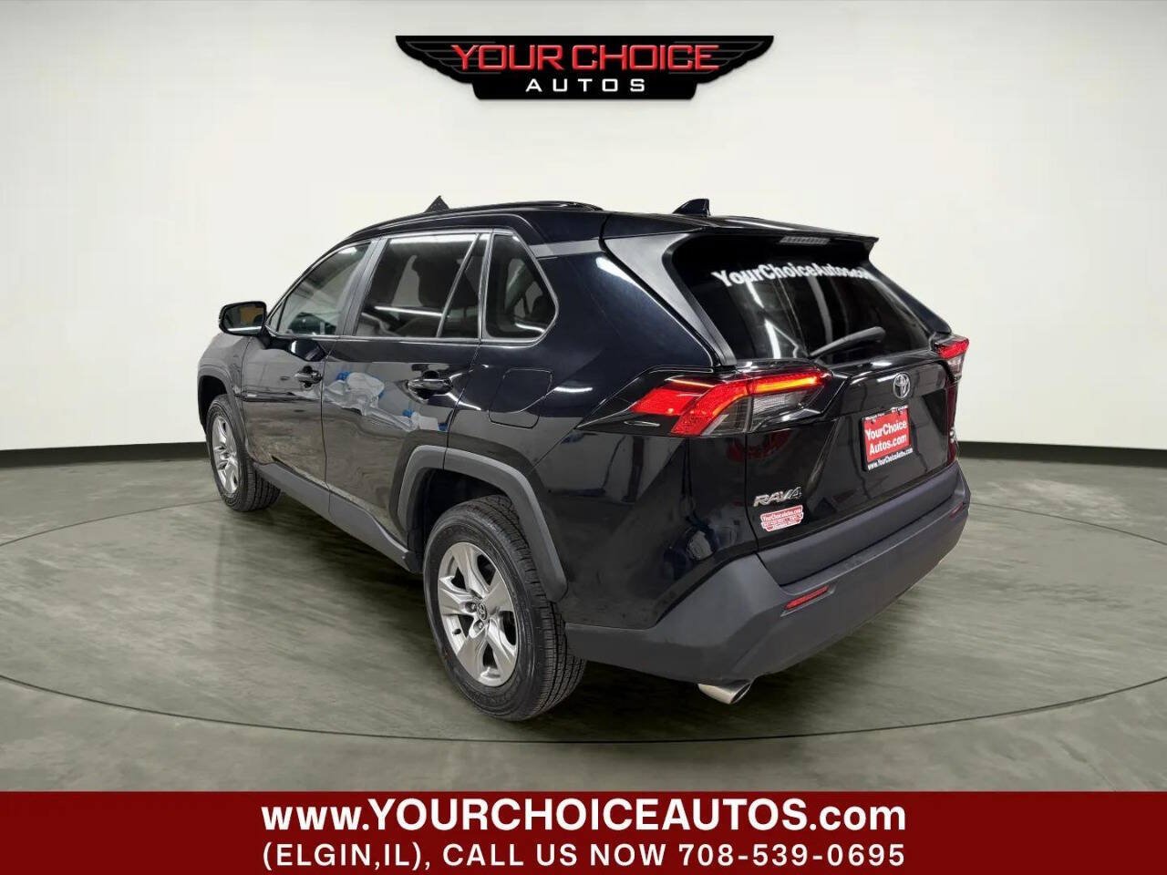 Used 2022 Toyota RAV4 XLE AWD/4WD image 3