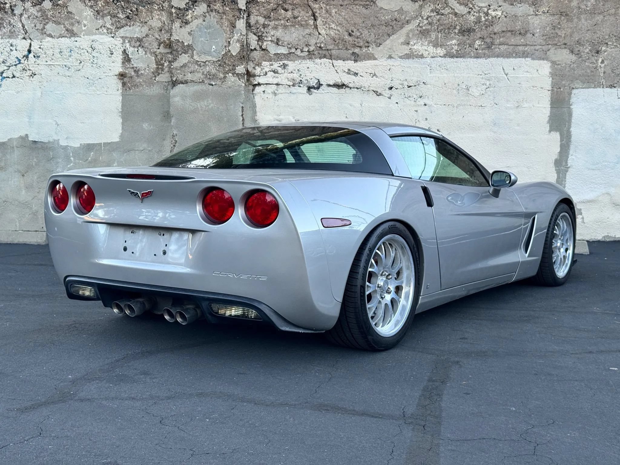 Used 2007 Chevrolet Corvette Coupe w/ Preferred Equipment Group RWD image 4