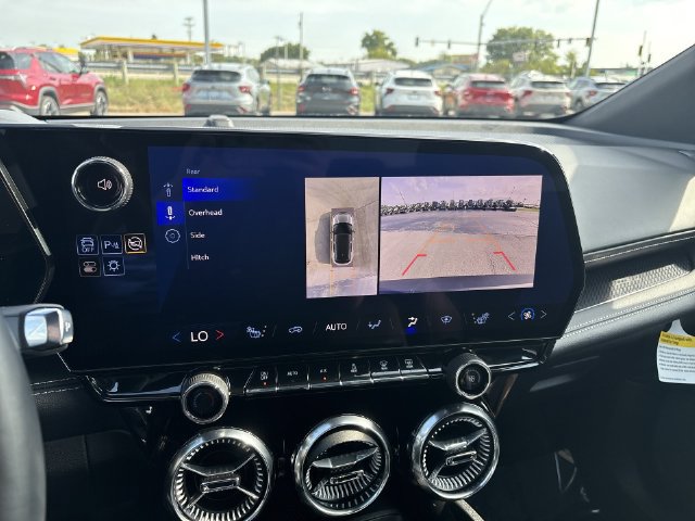 Certified 2025 Chevrolet Blazer EV LT AWD/4WD image 29