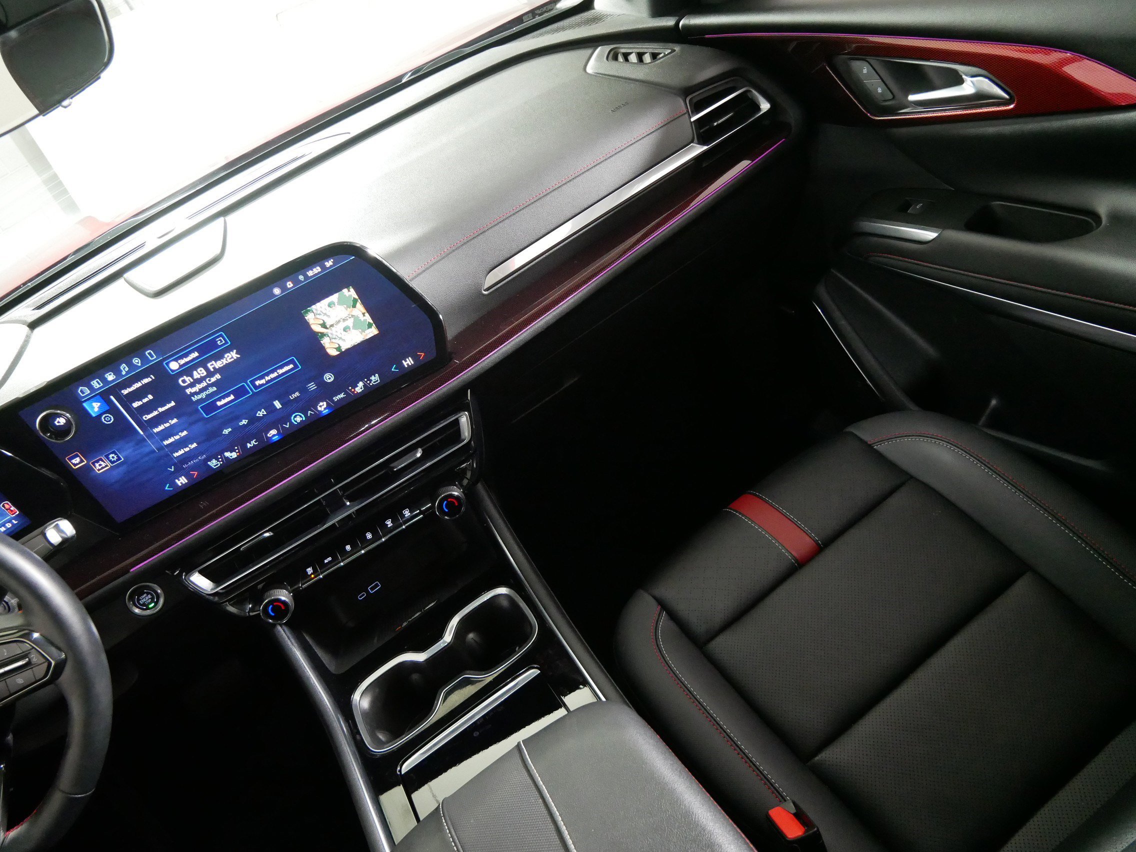 Used 2024 Chevrolet Traverse RS w/ LPO, Floor Liner Package image 11