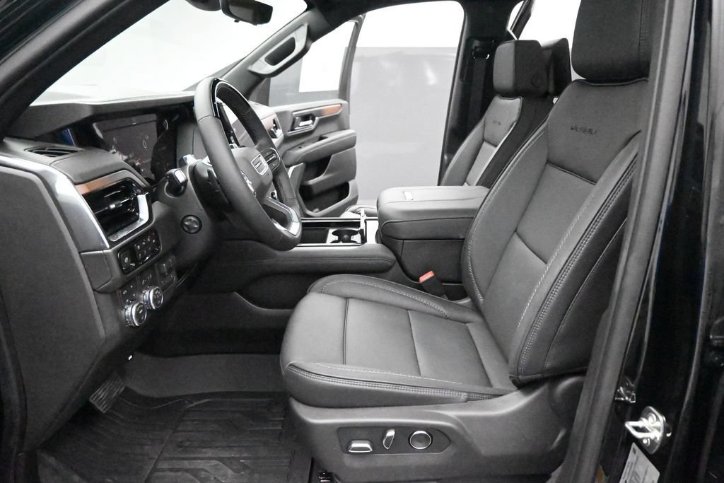New 2026 GMC Yukon XL Denali w/ Denali Reserve Package AWD/4WD image 9