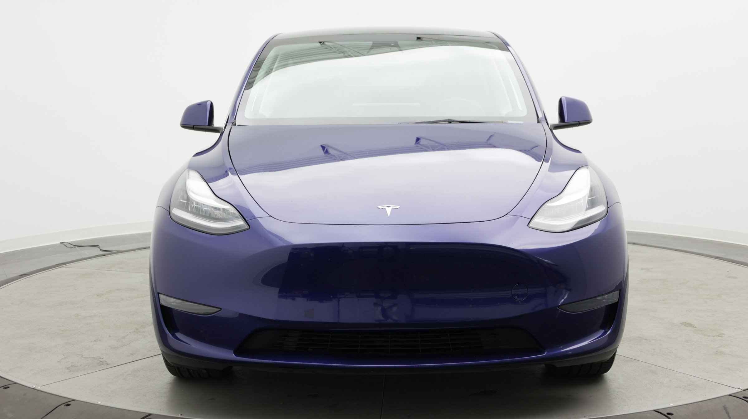 Used 2023 Tesla Model Y Long Range AWD/4WD image 2