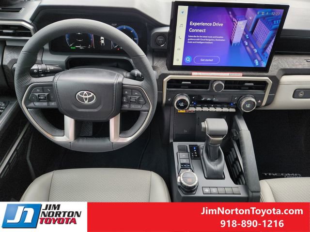 Used 2025 Toyota Tacoma Limited AWD/4WD image 27