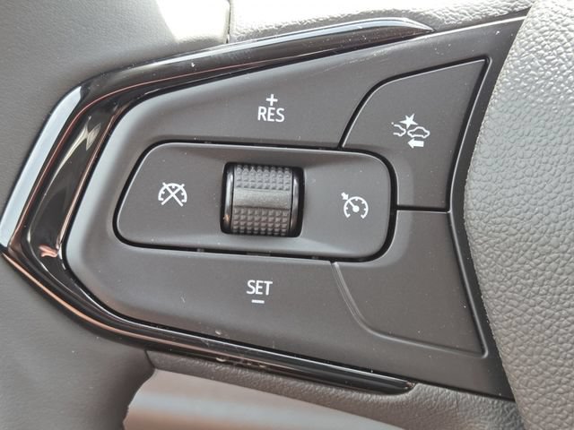 New 2027 Chevrolet Bolt LT w/ Comfort Package FWD image 11
