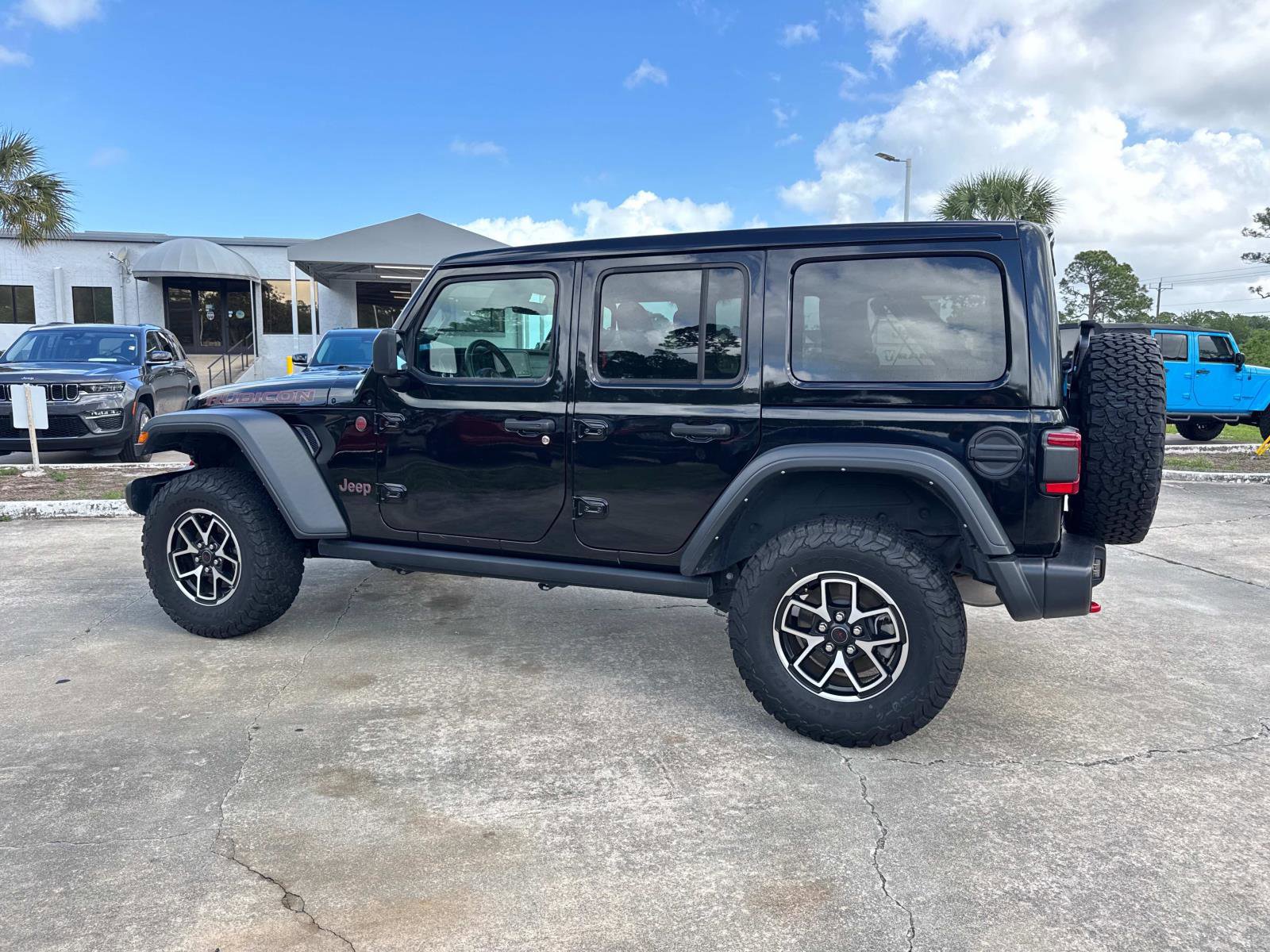 Certified 2024 Jeep Wrangler Unlimited Rubicon image 5
