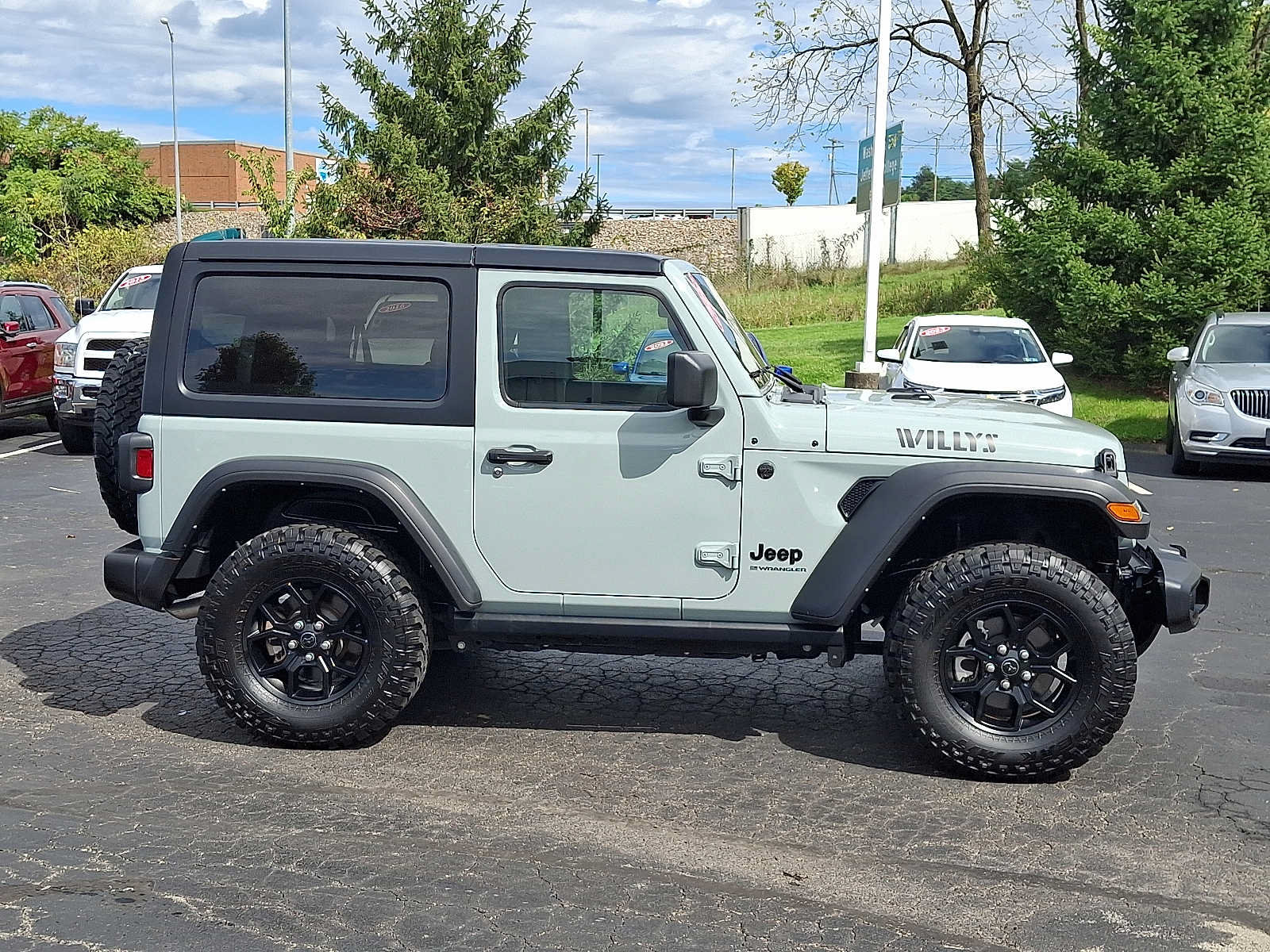 Used 2024 Jeep Wrangler Sport AWD/4WD image 7