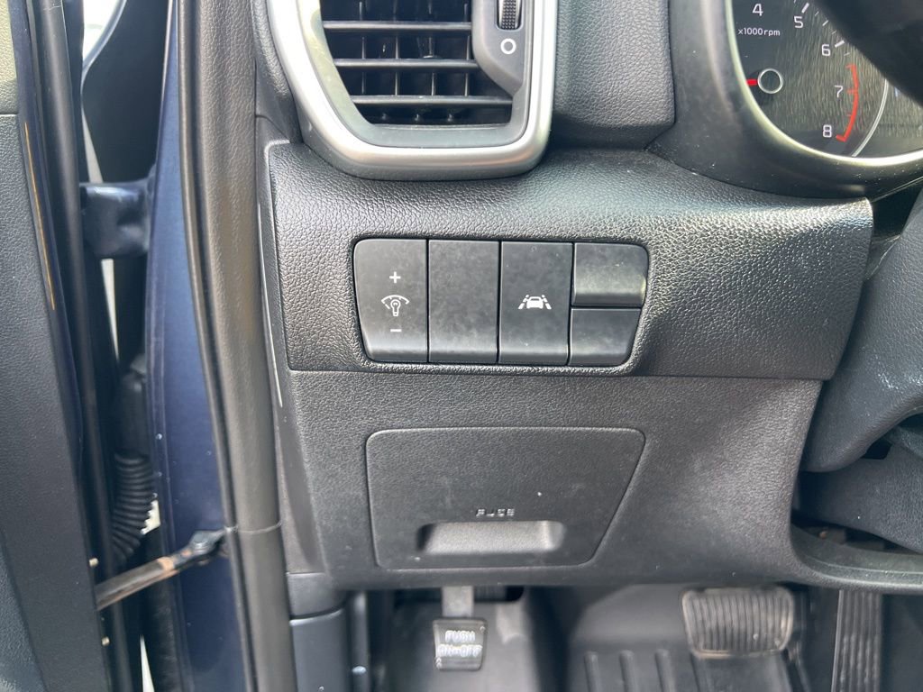 Used 2020 Kia Sportage LX AWD/4WD image 15