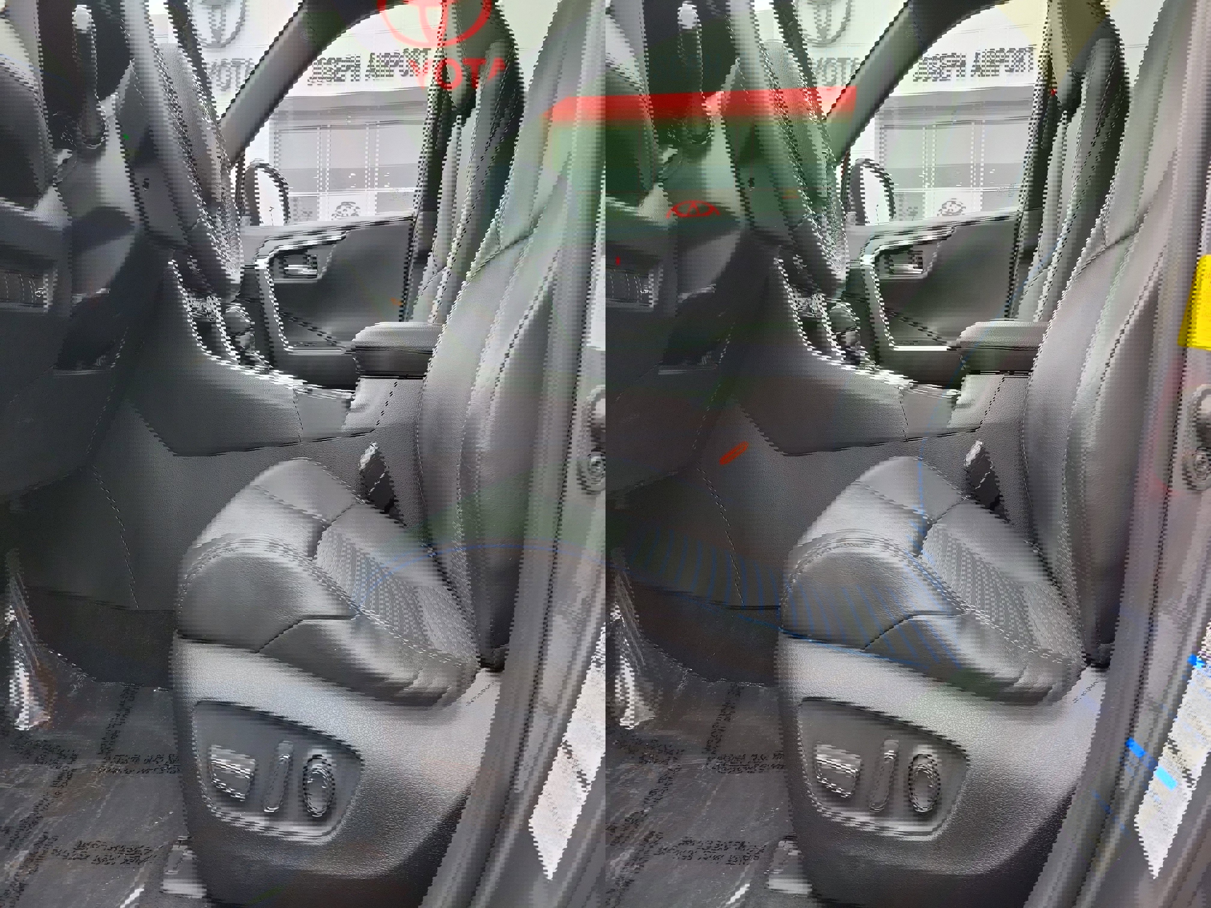 Used 2020 Toyota RAV4 XSE w/ Carpet Mat Package image 16