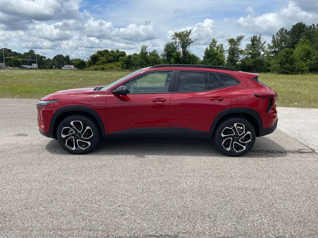 New 2026 Chevrolet Trax RS w/ Driver Confidence Package FWD image 2