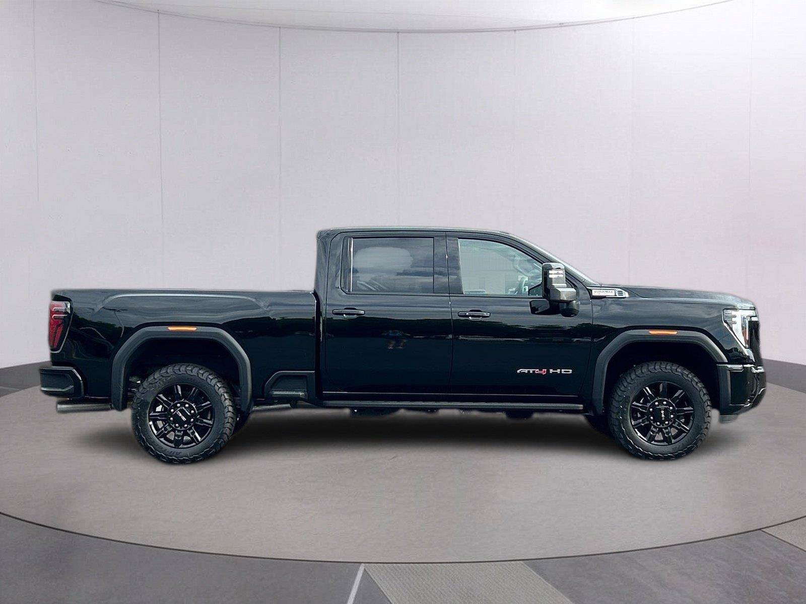 New 2026 GMC Sierra 2500 AT4 w/ AT4 Premium Plus Package AWD/4WD image 7