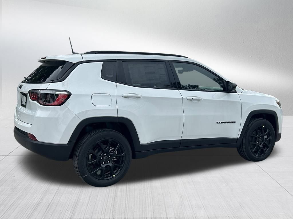 New 2025 Jeep Compass Latitude w/ Sun and Sound Group image 4