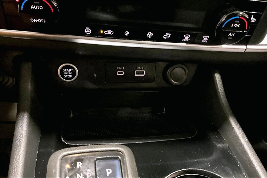 Used 2022 Nissan Rogue S image 16