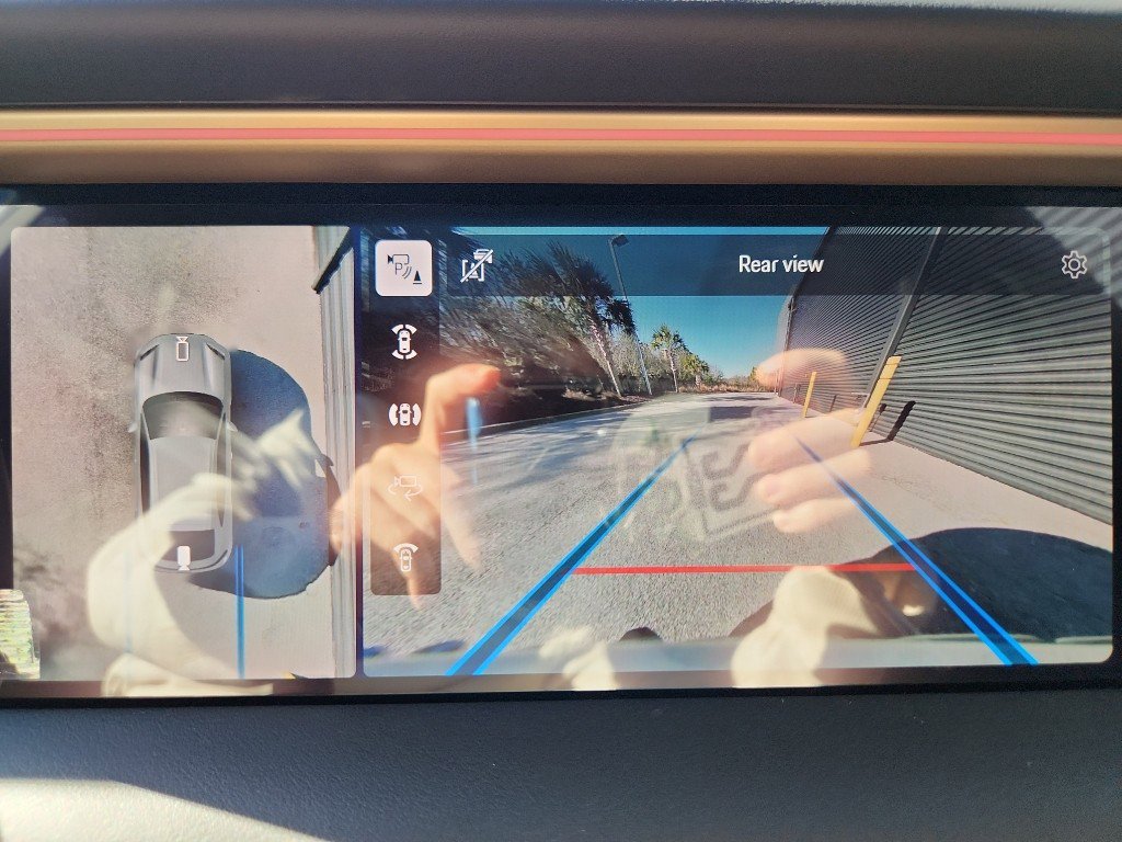 New 2026 Porsche Macan 4S Electric image 34