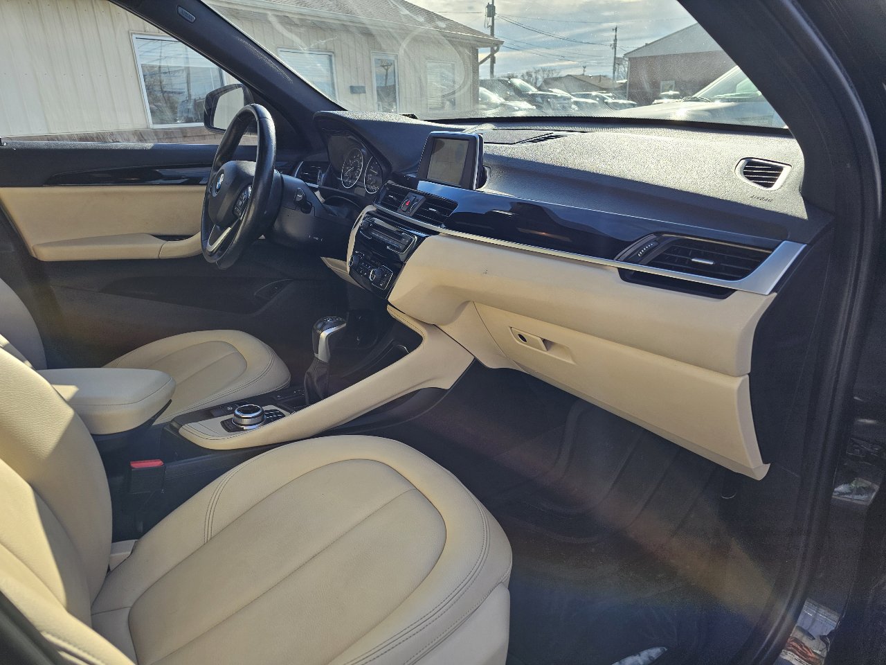 Used 2017 BMW X1 xDrive28i image 25