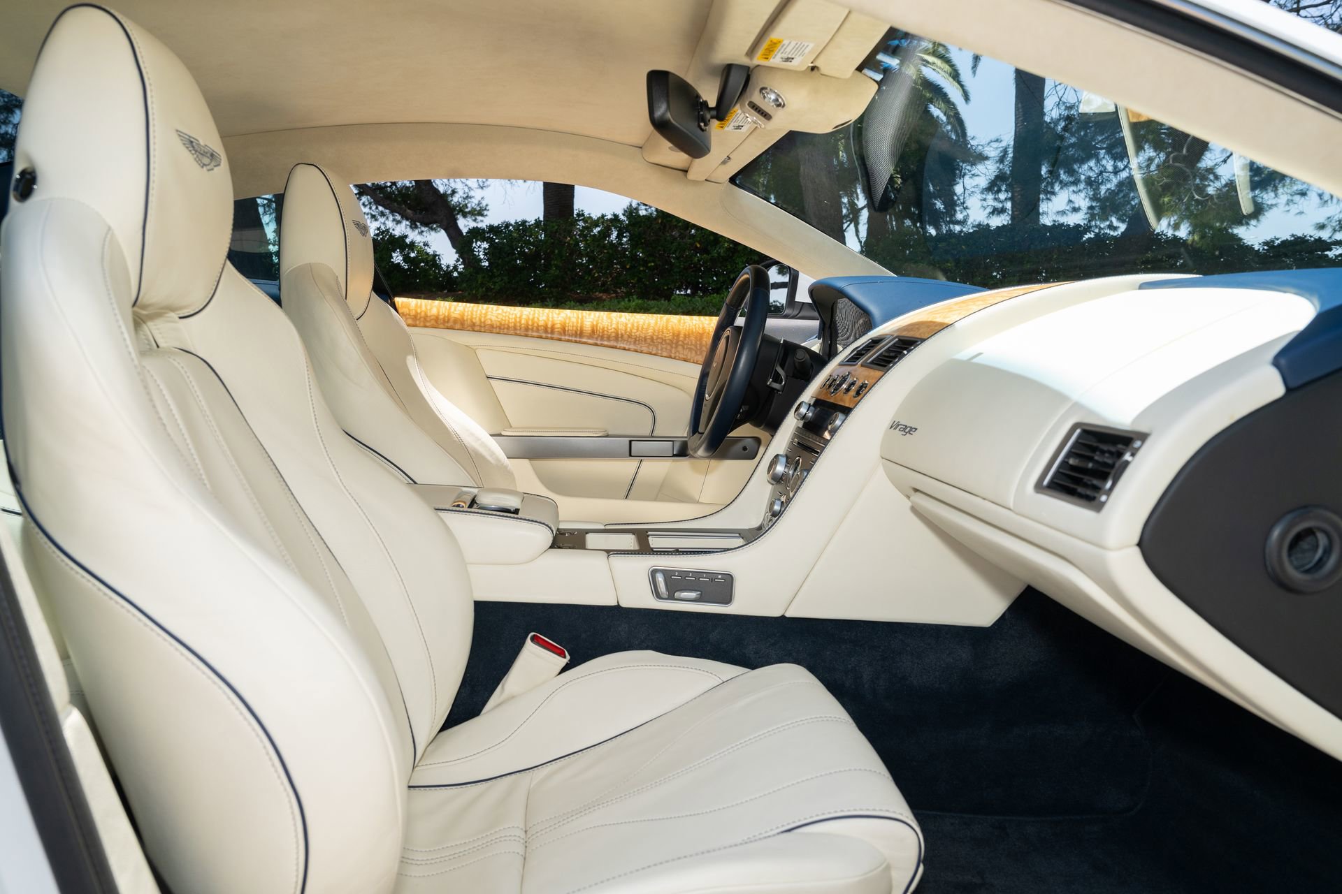 Used 2012 Aston Martin Virage Coupe RWD image 16