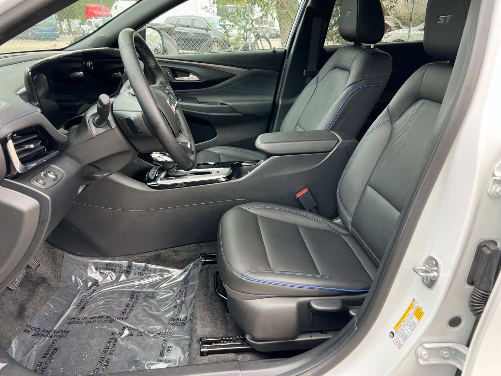 Used 2025 Buick Envista Sport Touring FWD image 23