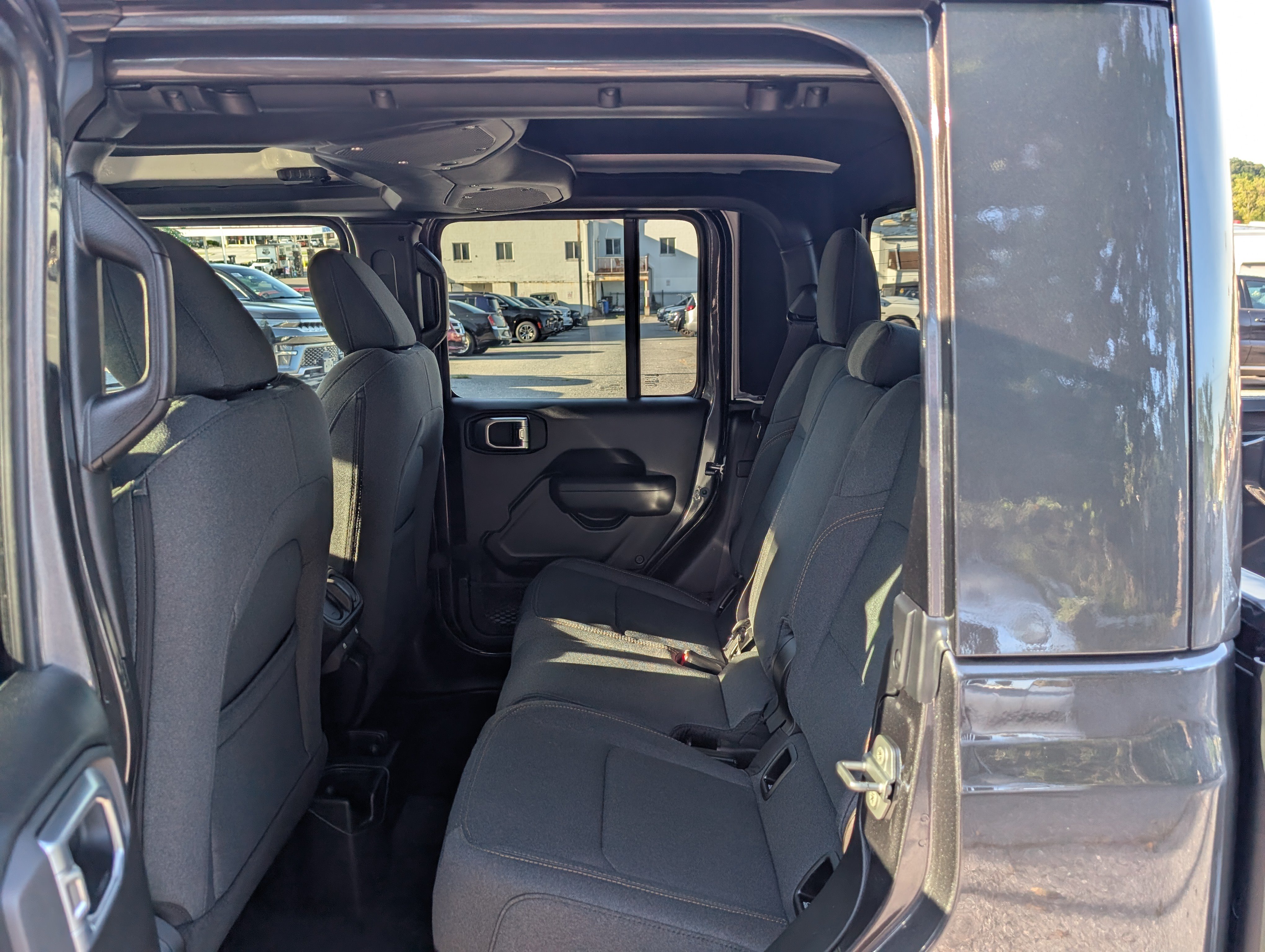 New 2026 Jeep Gladiator Sport AWD/4WD image 12