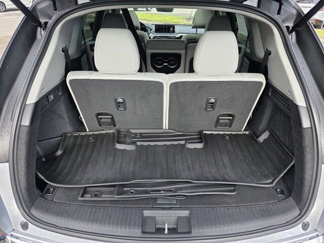 Used 2023 Acura MDX FWD w/ Technology Package image 18