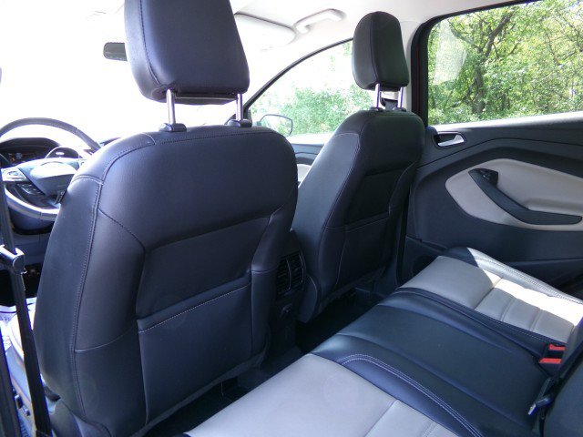 Used 2019 Ford Escape SEL AWD/4WD image 16