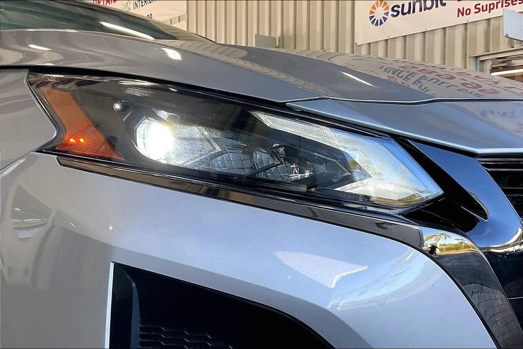 Used 2025 Nissan Altima 2.5 SR image 25