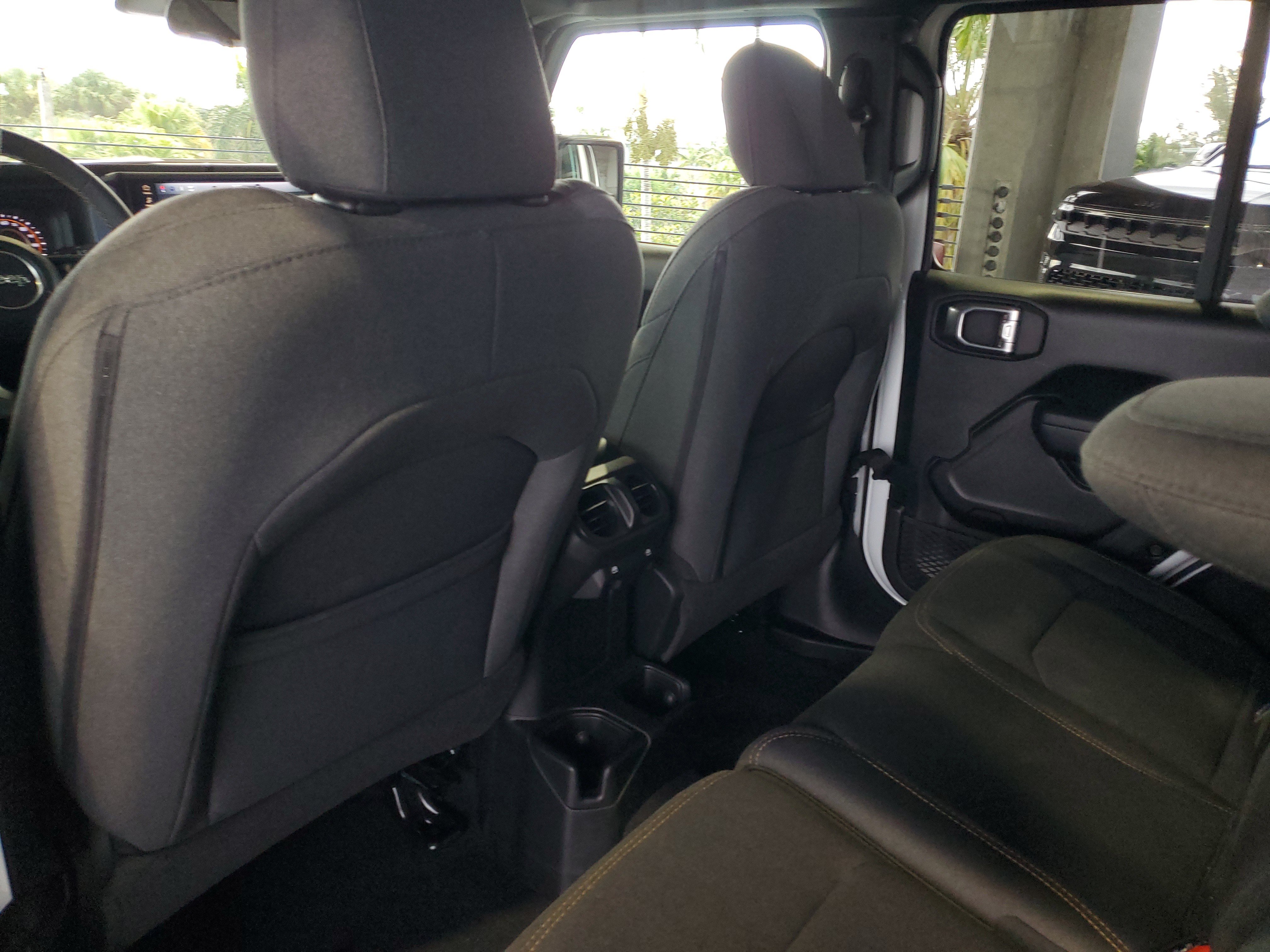 Used 2024 Jeep Wrangler Unlimited Sport AWD/4WD image 10