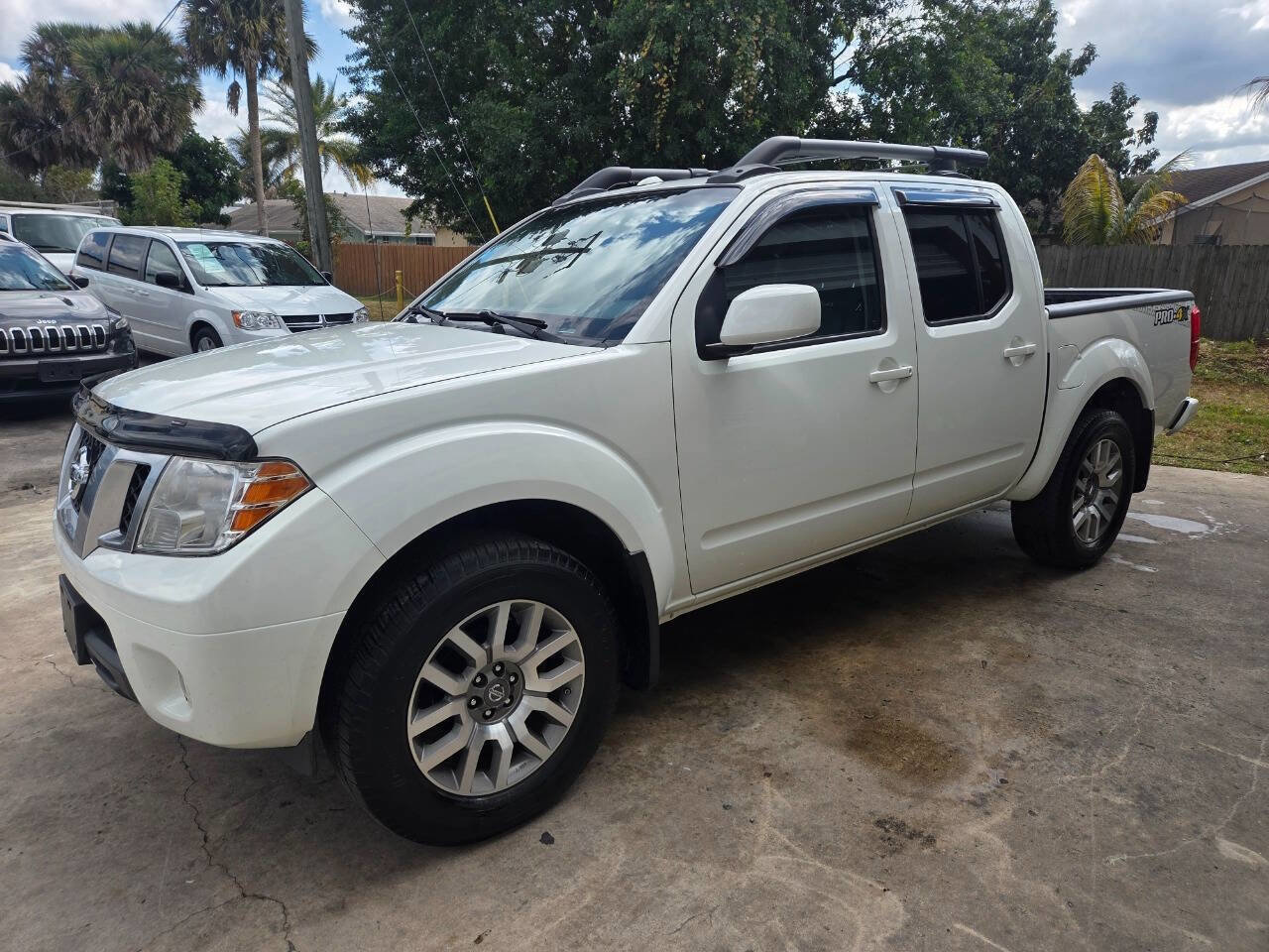 Used 2015 Nissan Frontier PRO-4X w/ Pro-4x Luxury Package image 4