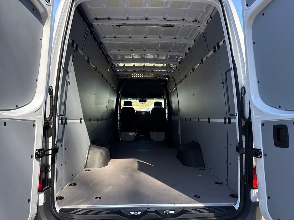 New 2025 Mercedes-Benz Sprinter 3500 image 23